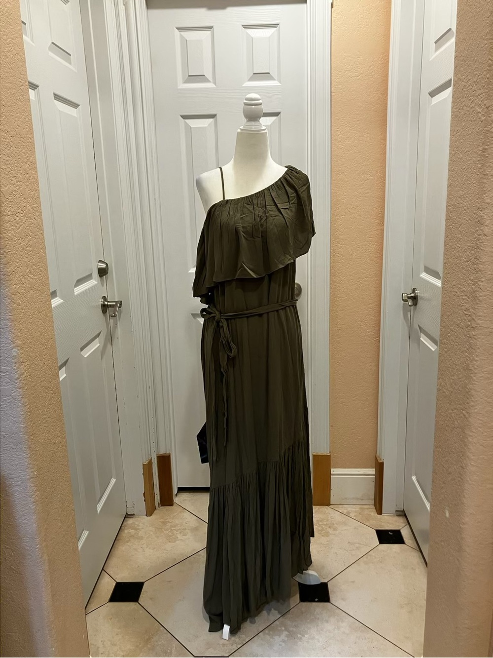 NWT BCBG MAXAZRIA CONRAD BELTED OFF-THE-SHOULDER ASYMMETRICAL DRESS SZ M